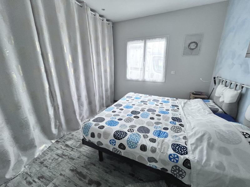 Maison - 183 m² - 7 pièces