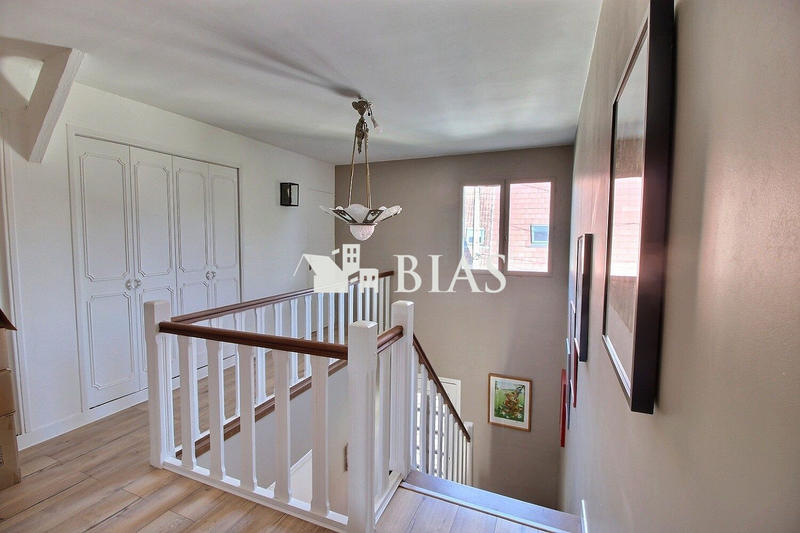 Maison - 151 m² - 6 pièces