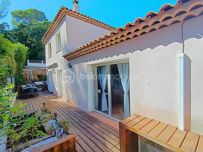 Maison - 112 m² - 5 pièces