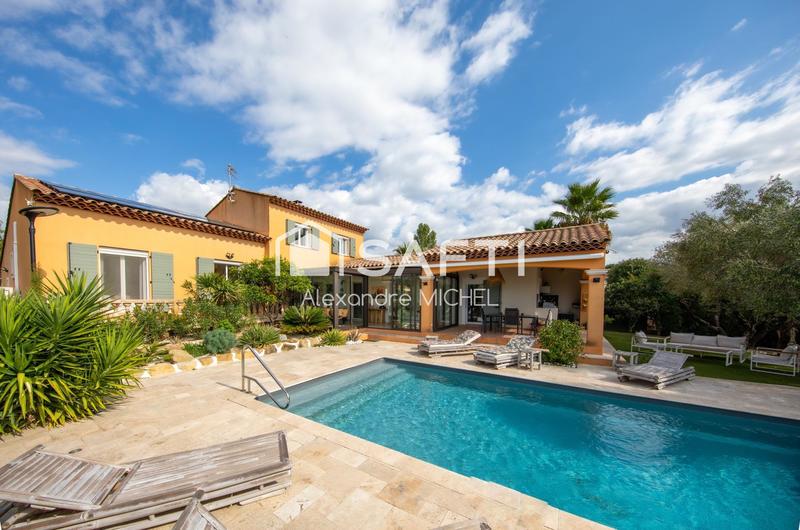 Villa - 200 m² - 6 pièces