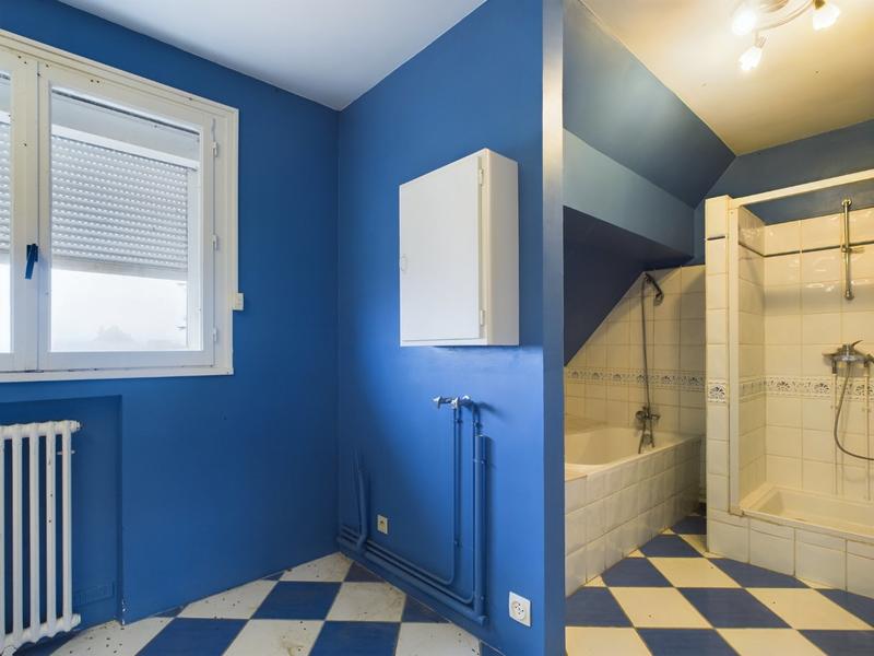 Maison - 245 m² - 9 pièces