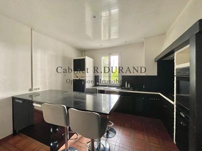 Maison - 107 m² - 5 pièces