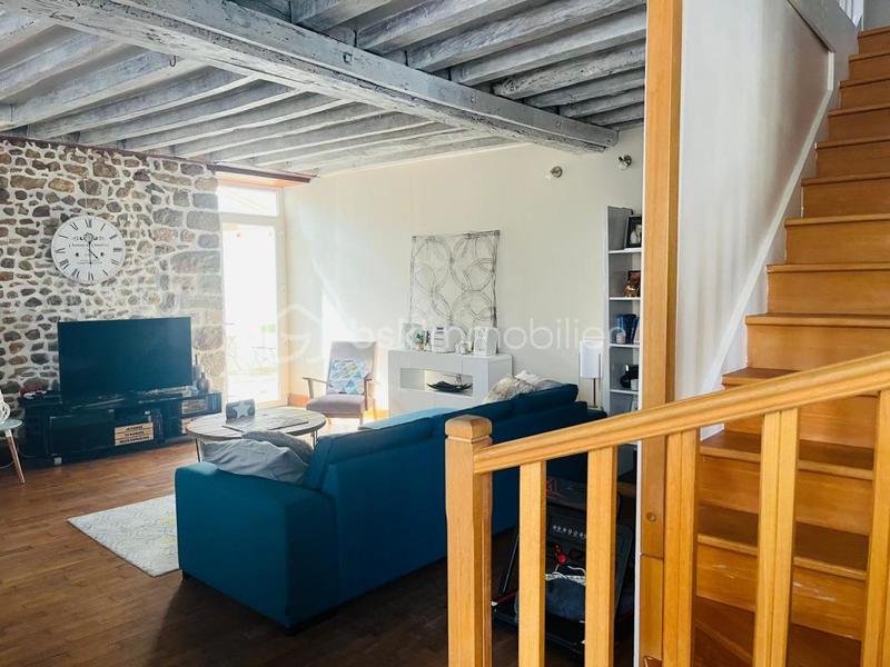 Maison - 245 m² - 8 pièces