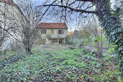 Villa - 100 m² - 4 pièces