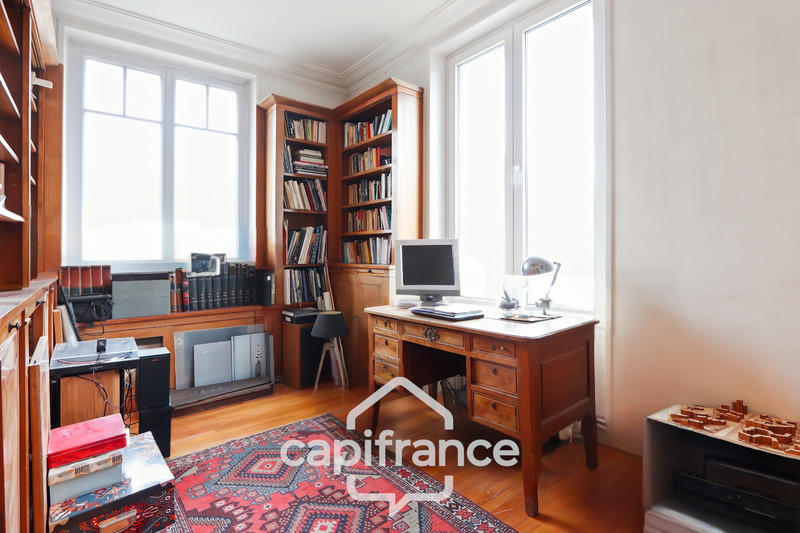 Maison bourgeoise - 250 m² - 10 pièces