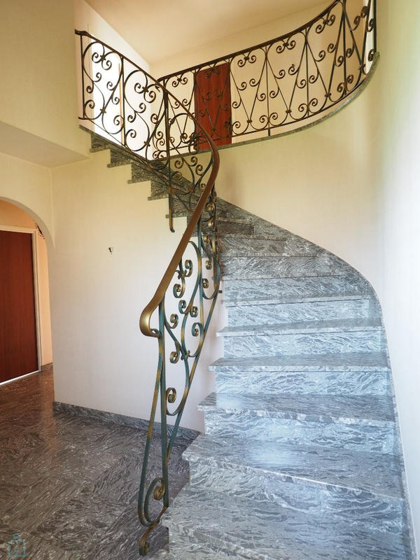 Maison - 171 m² - 7 pièces