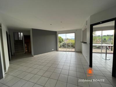 Maison - 148 m² - 8 pièces