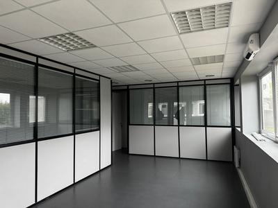 Bureau - 106 m² - 1 pièce