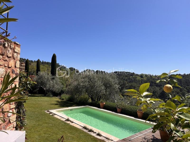 Maison d'architecte - 255 m² - 6 pièces