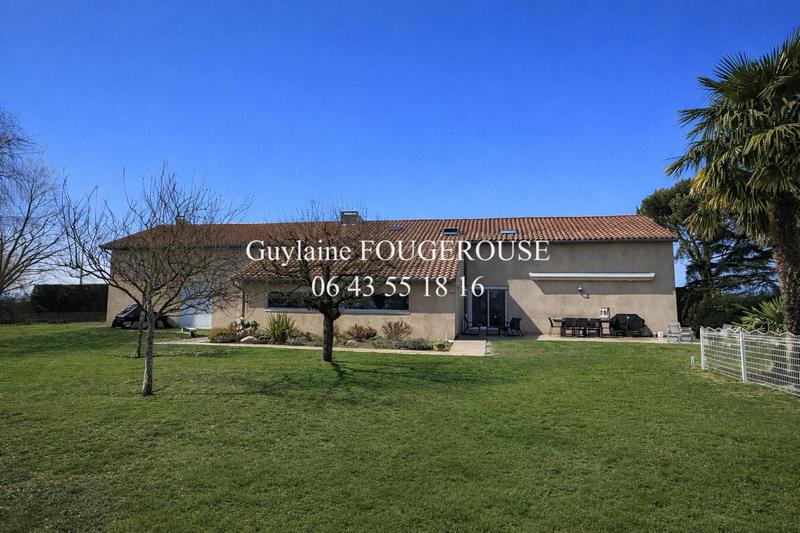 Maison - 325 m² - 13 pièces