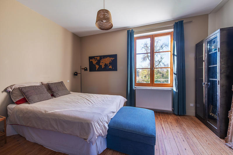 Maison - 210 m² - 7 pièces