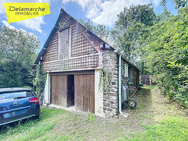 Maison - 243 m² - 10 pièces