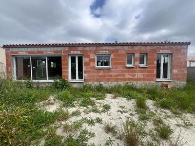 Maison - 104 m² - 1 pièce