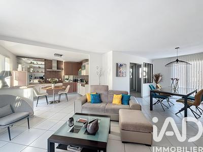 Maison - 77 m² - 4 pièces