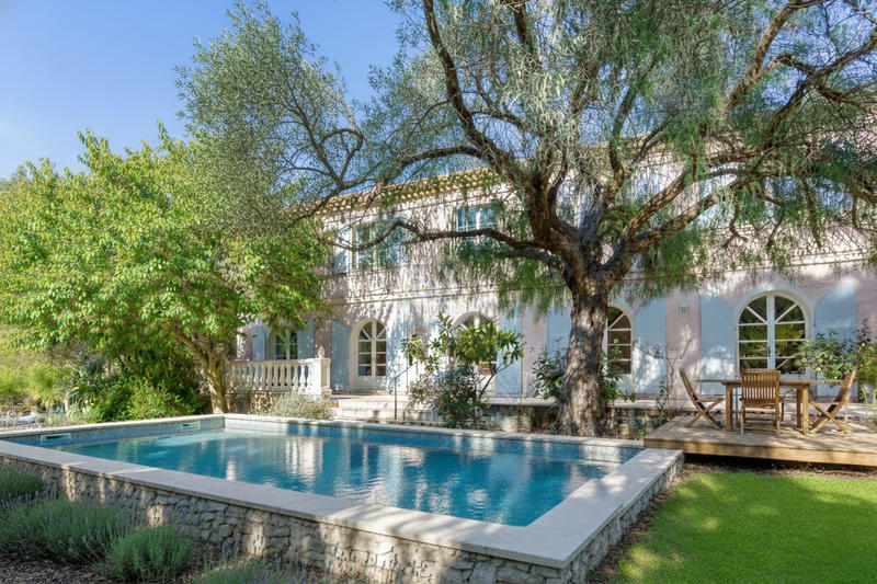 Villa - 273 m² - 8 pièces