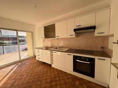 Appartement - 80 m² - 3 pièces