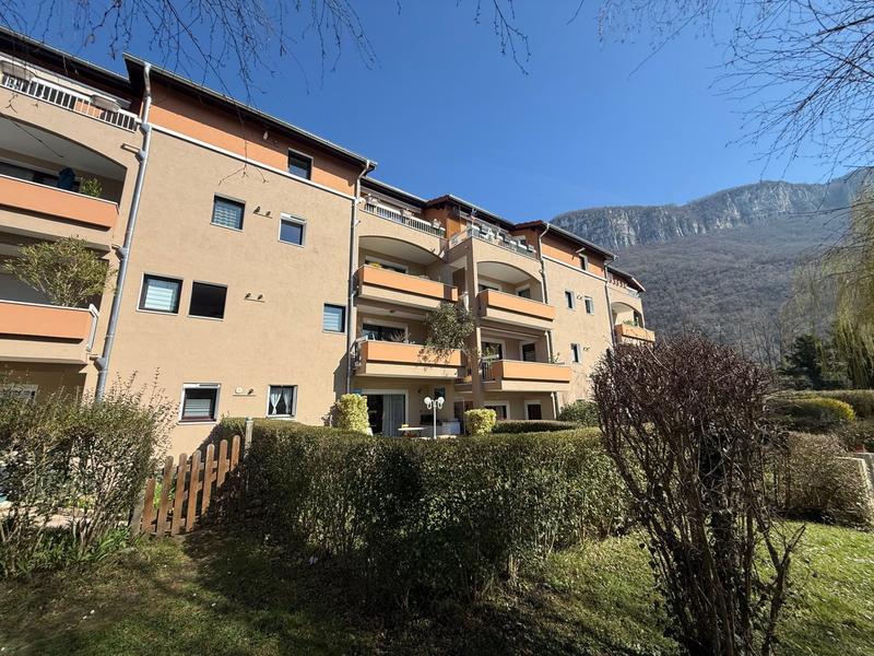 Appartement - 97 m² - 5 pièces