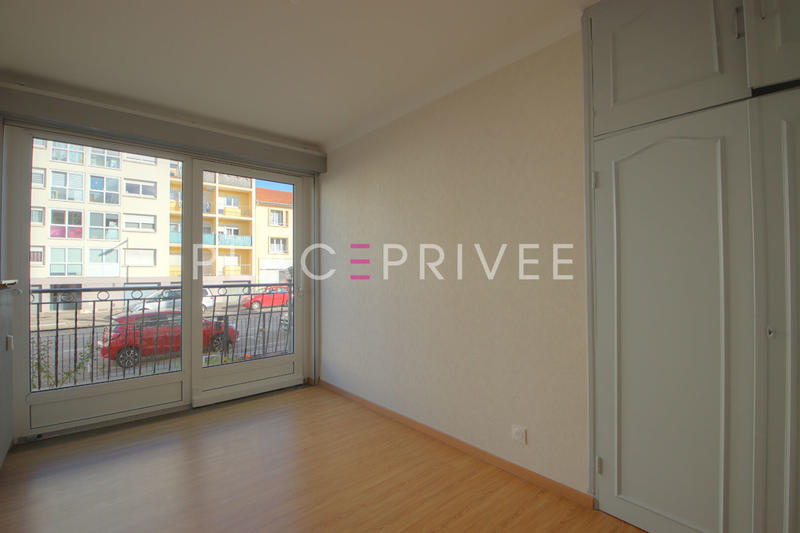 Appartement - 99 m² - 5 pièces