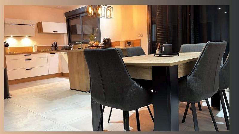 Maison - 80 m² - 4 pièces