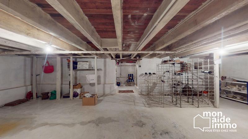 Maison - 266 m² - 7 pièces