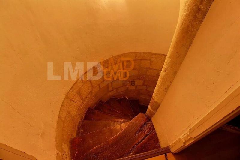 Immeuble - 230 m² - 10 pièces