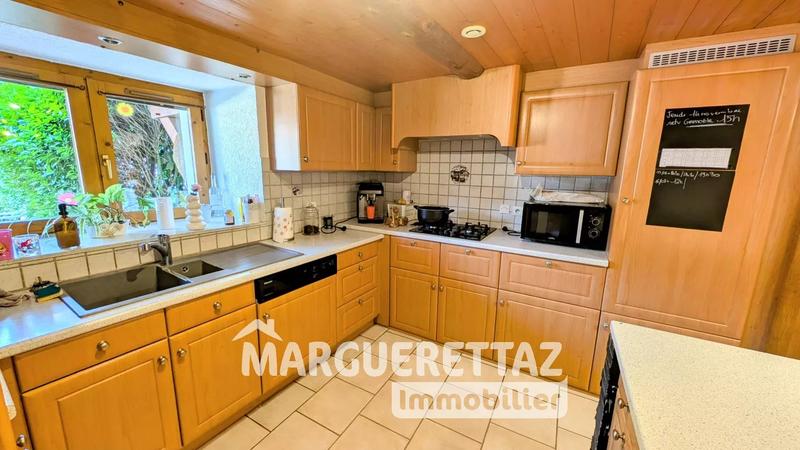 Maison - 180 m² - 6 pièces