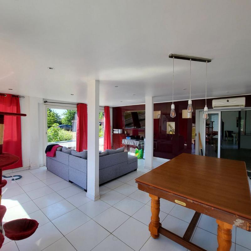 Maison - 359 m² - 13 pièces