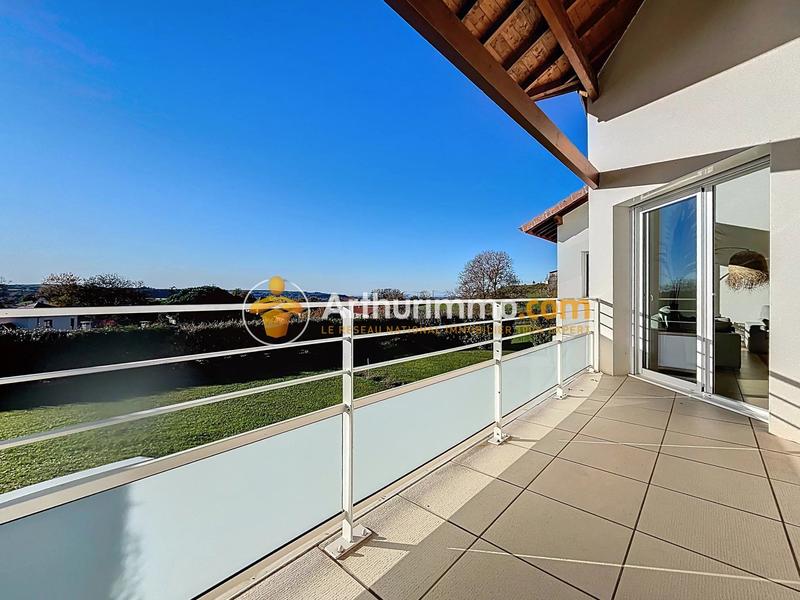 Maison - 278 m² - 8 pièces