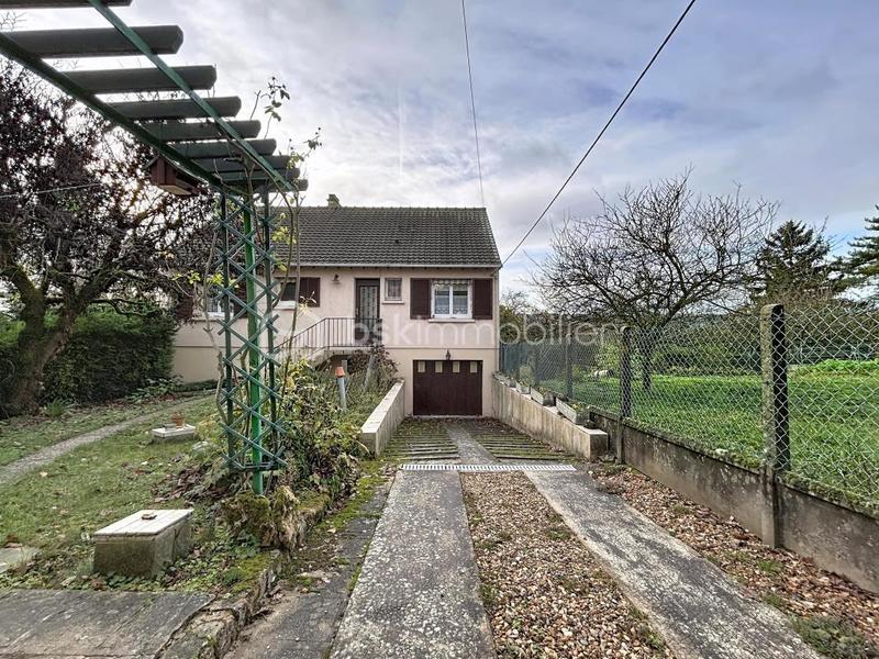 Pavillon - 90 m² - 4 pièces