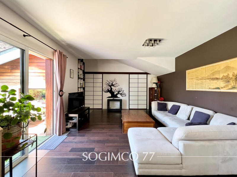 Maison - 186 m² - 7 pièces