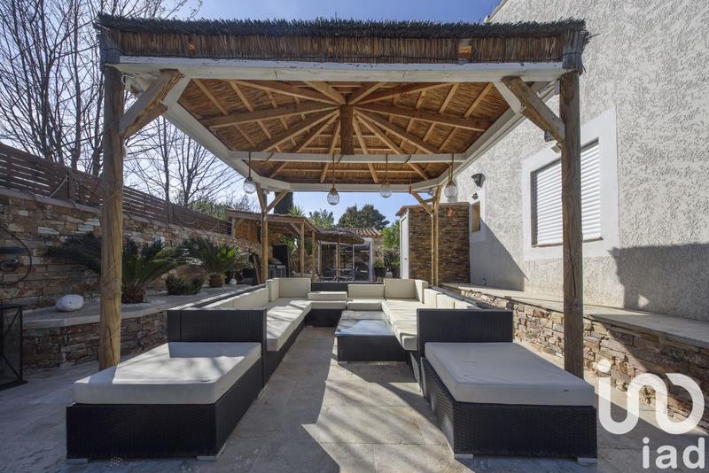 Maison - 226 m² - 8 pièces