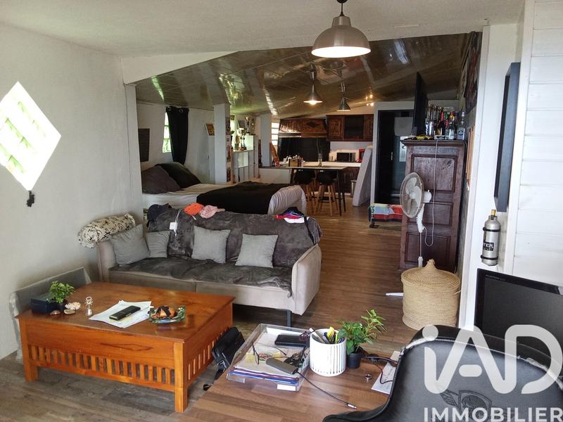 Maison - 242 m² - 6 pièces