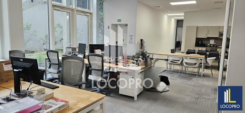 Bureau - 403 m²