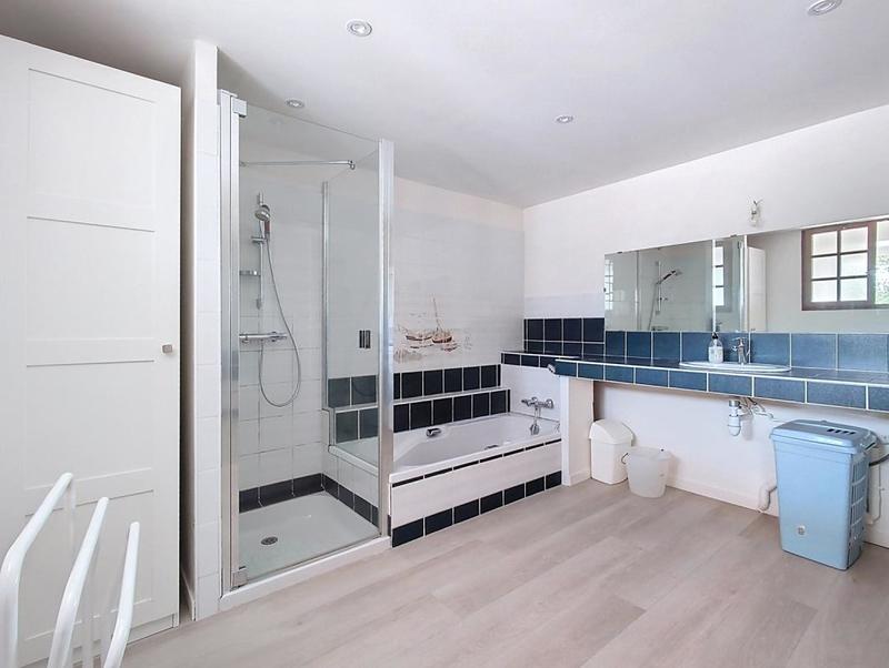 Longère - 220 m² - 9 pièces