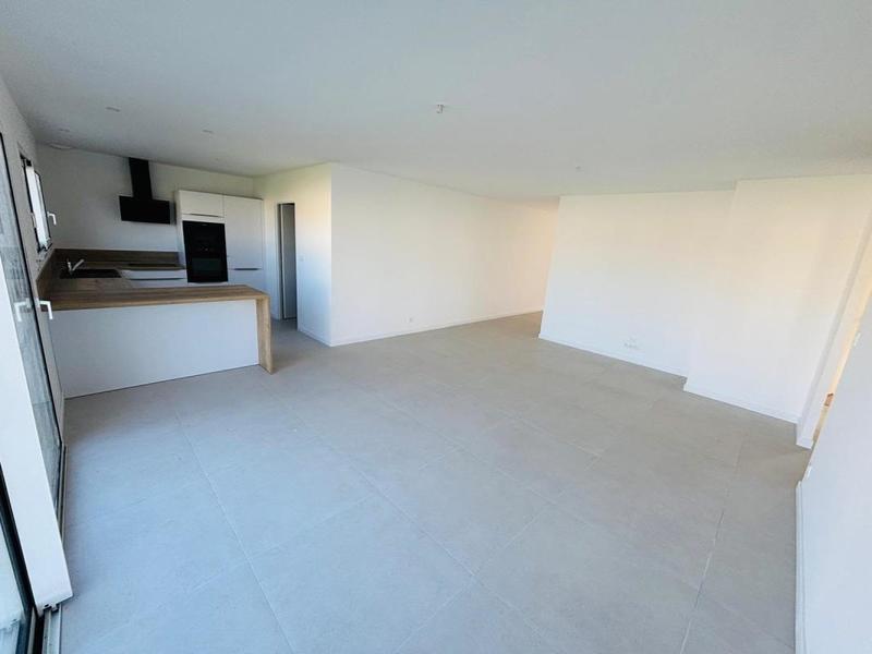 Maison - 92 m² - 5 pièces