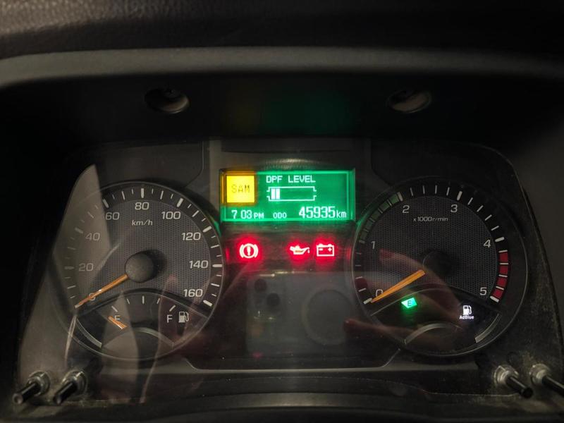 Mitsubishi Canter Fuso Mitsubishi - Camion Benne