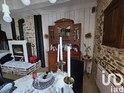 Maison - 313 m² - 9 pièces