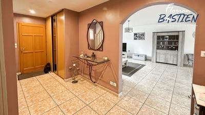 Maison - 181 m² - 8 pièces