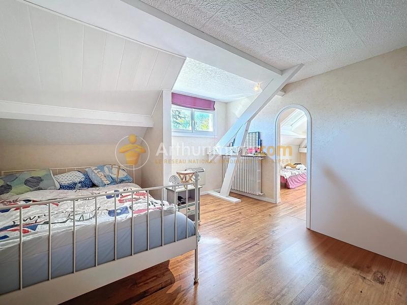 Maison - 285 m² - 8 pièces