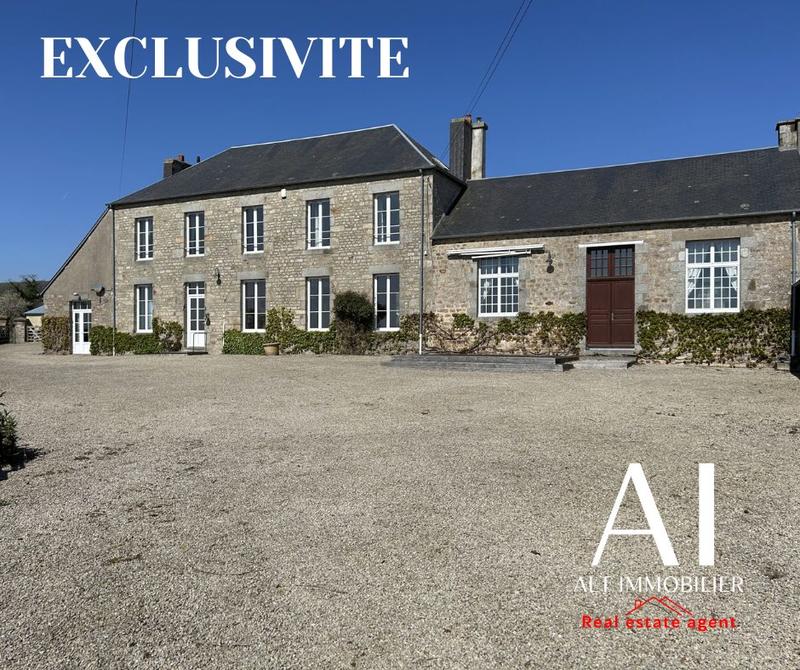 Maison ancienne - 285 m² - 8 pièces