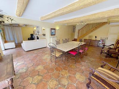 Maison - 263 m² - 6 pièces