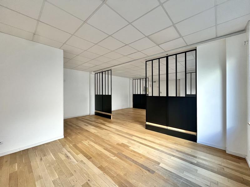 Bureau - 75 m²