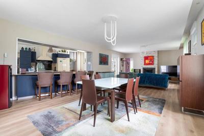 Maison - 280 m² - 10 pièces