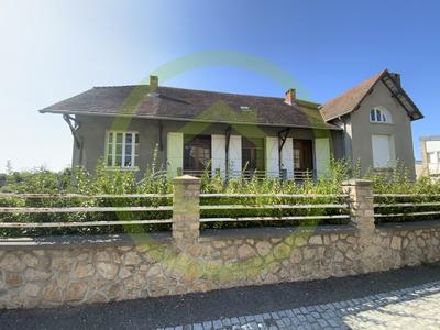 Maison - 275 m² - 11 pièces