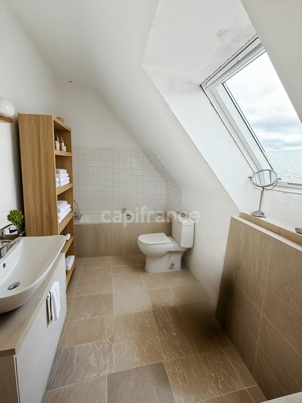 Maison - 107 m² - 6 pièces