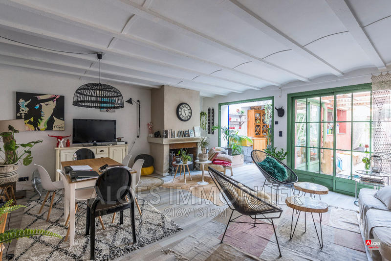 Maison - 200 m² - 4 pièces