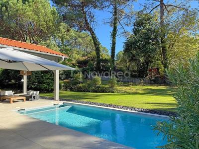 Maison - 190 m² - 6 pièces