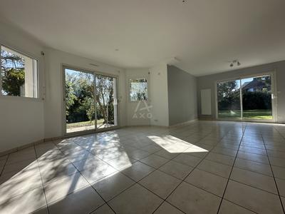 Maison - 88 m² - 5 pièces