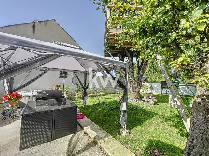 Maison traditionnelle - 127 m² - 6 pièces