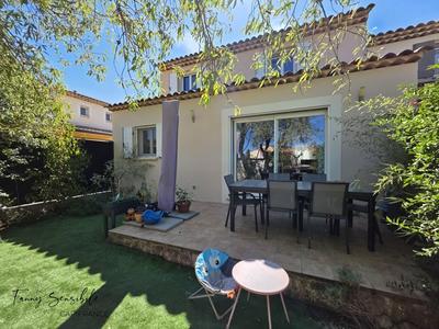 Maison - 92 m² - 4 pièces